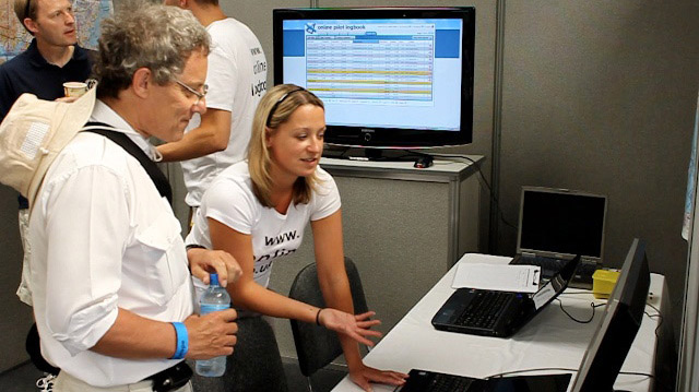 online pilot logbook at Aero Expo 2010